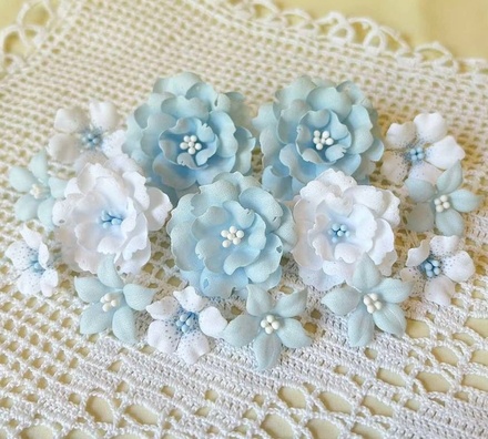 Набір квітів з тканини(15 шт.,  2,5 см - 4 см), блакитно-білий