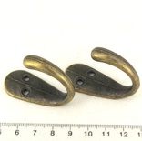 Гачок металевий, стара латунь. 48x38 мм, 1 шт.