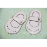 Чипборд Scrapiniec - Взуття босоніжки дівчинки з сердечками і застібкою широкої з прорізами