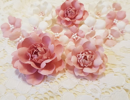 Набір квітів з тканини, рожево-молочний, 2,5 см - 5 см, (18 шт.)
