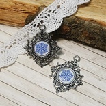 Епоксидна прикраса в металевій оправі від Євгенія Курдібановська ТМ - Сніжинка на білому