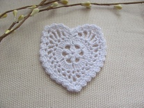 Уютный декор от LESHCHENKO-Вязаный круглый  ажурный мотив "Heart  02" , 5,5х6,5см, 1ш