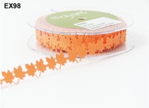 Стрічка від May Arts - помаранчеві аркуші, довжина 90 см