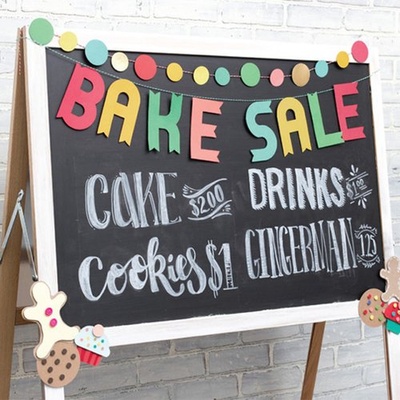 Дошка від We R Memory Keepers для виготовлення літер і цифр - Alphabet Punch Board