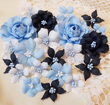 Набір квітів з тканини ручної роботи, колір темно - синій і синій, розмір 2см - 4,5см, 21 шт.