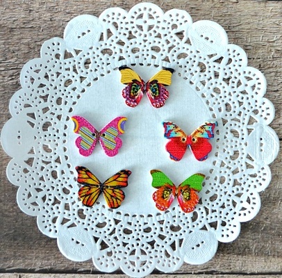 Ґудзики декоративні від Hobby&You - дерево. Метелики, 28x21 мм, 5шт.