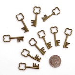 Набор металлических подвесок от ScrapBerry's - Ключик зубчатый, 33x13мм, 10 шт