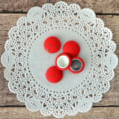 Фішки тканинні, червоні в горошок 1,3 см 5шт