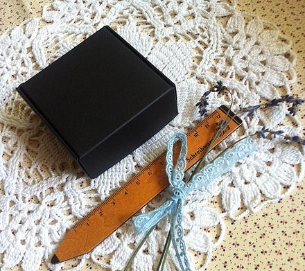 Коробка пакувальна, чорний картон, 7,2*7,2*2,7 см, 1 шт.