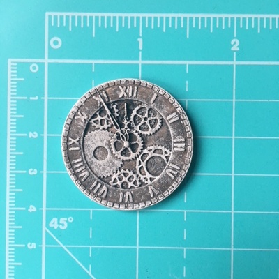 Гипсовое украшение от Е.В.A - Часики с патинированием, диаметр 3.5 см