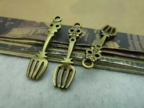 Металлическое украшение "Вилочка", 8х35 мм, 1 шт.