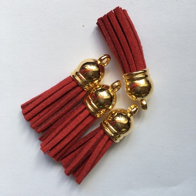 Подвеска - Кисточка из замши с золотым наконечником, 35х10 мм, цвет красный