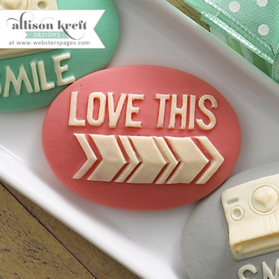 Прикраса Webster's Pages - Love This, колір кораловий, 1 штука