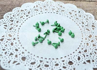 Набір брадсів від ScrapBerryʼs, 8x4,5 мм, 25шт., салатові