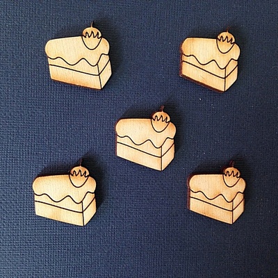 Деревʼяна фігурка WOOD-038 - Тортик з полуничкою, 1 штука