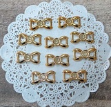 Пряжки пластикові від ScrapBerryʼs - Золото, 3 см, 10 шт.