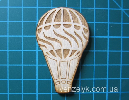 Деревʼяна прикраса від Вензелик - Повітряна куля 01, 37x59 мм