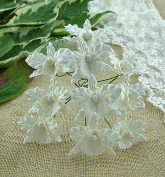 Орхидеи маленькие, цвет белый, 22х30мм, 5 шт.