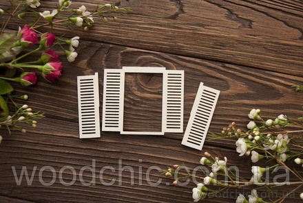 Чипборд Вікно зі ставнями + віконниці 2 від WOODchic, 7x8см