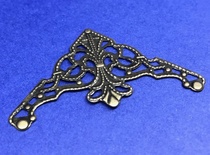 Тонкі декоративні кутики, стара латунь, 30х30 мм, 4 шт.