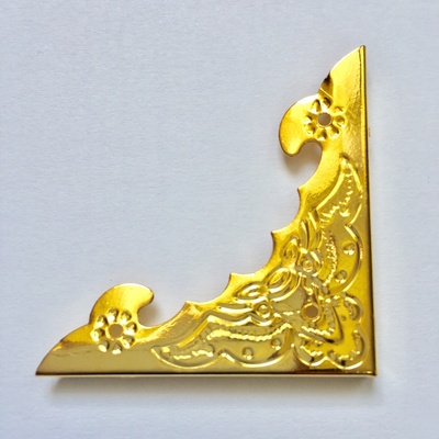 Набір металевих кутиків, колір золото, 4х40мм, 4 шт.