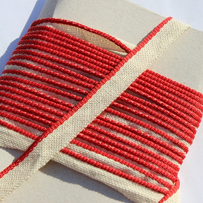 Каптал, с красной кромкой, ширина 12 мм,  длина 50 см