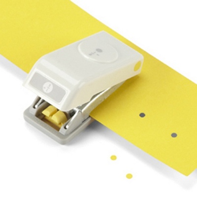 Фігурний дірокол EK Tools 1/8 Inch Circle Punch - Коло, діаметр 0.3 см