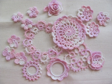 Затишний декор від LESHCHENKO - в’язаний набір для декорування "Baby Girl", MELANGE, 16 ел.