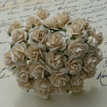 Відкриті троянди, колір слонової кістки темний, діаметр - 10мм, 10 шт.