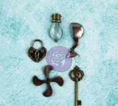 Набор украшений от Prima - Junkyard Findings Metal Embellishments  - Home Articles , 5 шт
