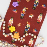 Бавовна, стійкий олов'яний солдатик на червоному фоні, 45x55см