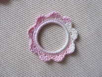 Затишний декор від LESHCHENKO - в’язаний набір для декорування "Baby Girl", MELANGE, 16 ел.