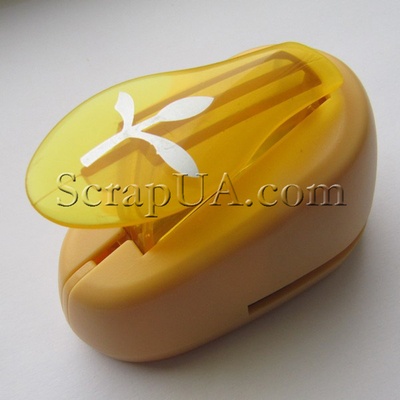 Фигурный дырокол Чарівна Мить - Тройной листик, размер 2.5 см