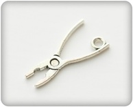 Набір металевих підвісок від ScrapBerryʼs - Плоскогубці, 10x23мм, 10 шт.