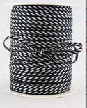 Стрічка від May Arts - Solid/Diagonal Stripes Black, колір чорний/B, ширина 3 мм, довжина 90 см