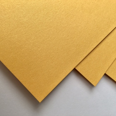 Дизайнерський картон з перламутровим ефектом Weight, 250 г/м², 1 шт., нестандартний розмір 18*30см