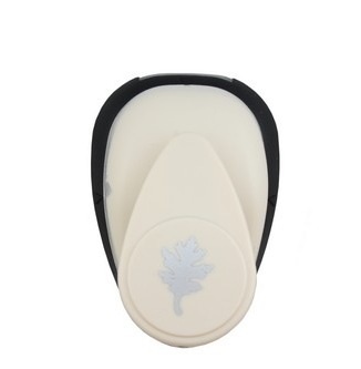 Фигурный дырокол от ScrapBerry's "Дубовый лист", 1,5 см