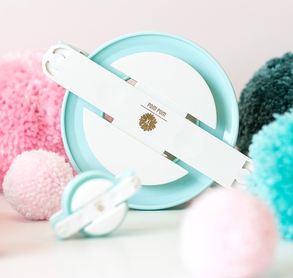 Інструмент для виготовлення помпонів від We R Memory Keepers - Jumbo Pom Pom Maker