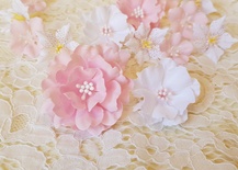 Набір квітів з тканини (15шт.), рожево - білий, 2,5см - 5см