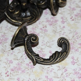 Крючок металлический, 48х24 мм, 1 деталь