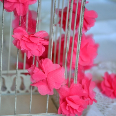 Стрічка з квіточками із шифону, колір яскраво-рожевий, 6 цвіт