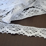 Мереживо бавовняне, в’язане, колір білий, ширина 2.5см, довжина 90 см