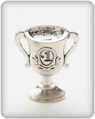 Металева підвіска від ScrapBerryʼs - Кубок, 17x17мм, 1 шт.