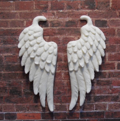 Пластикові крила від E.В.А, розмір крила 6,5х2,6см