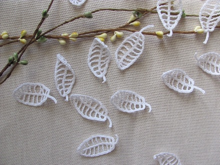 Уютный декор от LESHCHENKO - Вязаный ажурный листочек "Ясень", 1 шт.