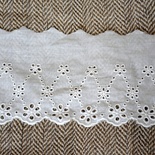 Мереживо шиття, колір білий натуральний, 100% бавовна, ширина 8 см, довжина 45см