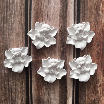 Гіпсова прикраса - Ведмедик в квітці від E.В.A., 2х2см