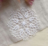 Затишний декор від LESHCHENKO - Вʼязана ажурна серветка №45, 9см, 1шт.