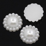 Квітка, імітація перлинок, 13мм, колір білий, 10 шт.