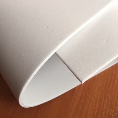 Лист вспененной резины от Darice, цвет белый, 30х45 см, толщина 3 мм